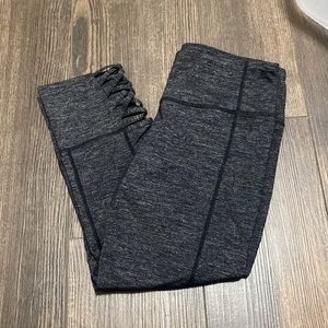 ATHLETA Charcoal Gray Capris Size Small